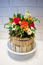 Load image into Gallery viewer, Single Tier Buttercream Cake - Medium